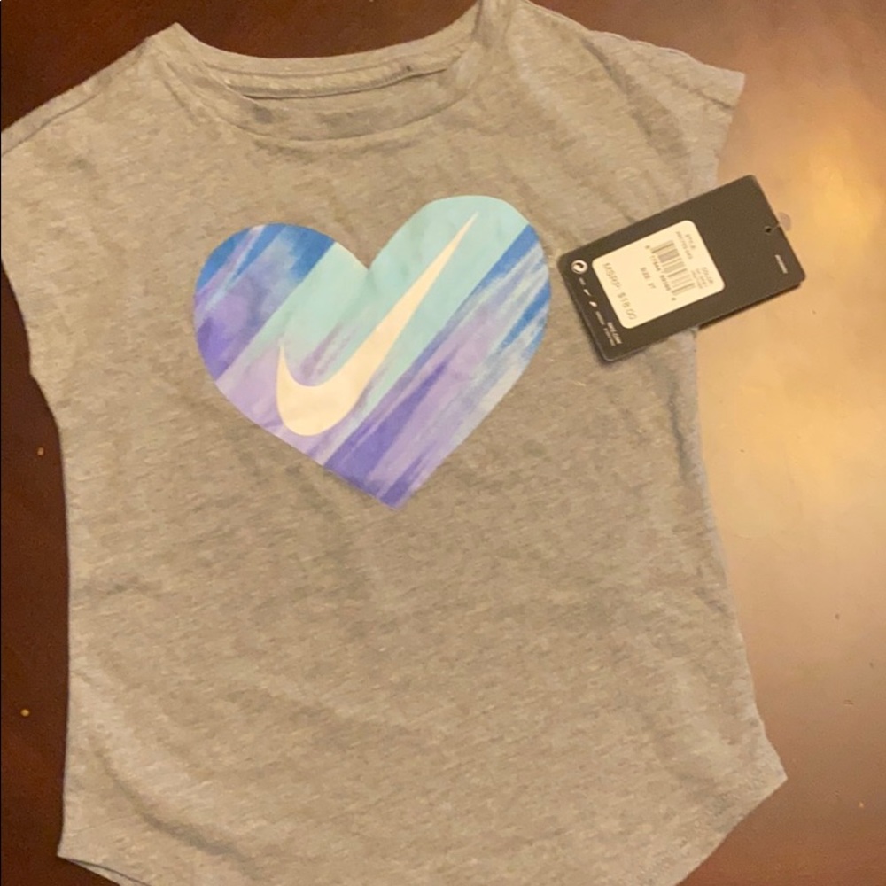 Share the love Nike shirt!!!!